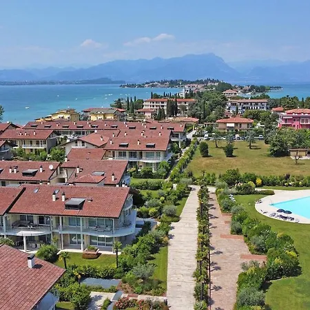Giulia Luxury Apartment Sirmione Exterior photo